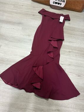 Off-Shoulder Ruffle Mermaid Maxi Dress - Burgundy